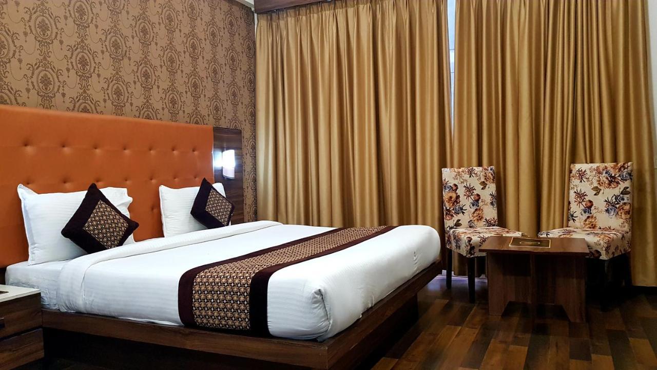 Hotel Citi Inn Grande Zirakpur 外观 照片